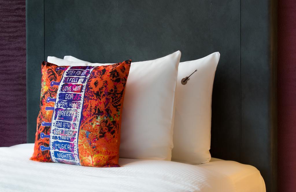 Hard Rock Hotel Goa Калангут Екстер'єр фото Pillows