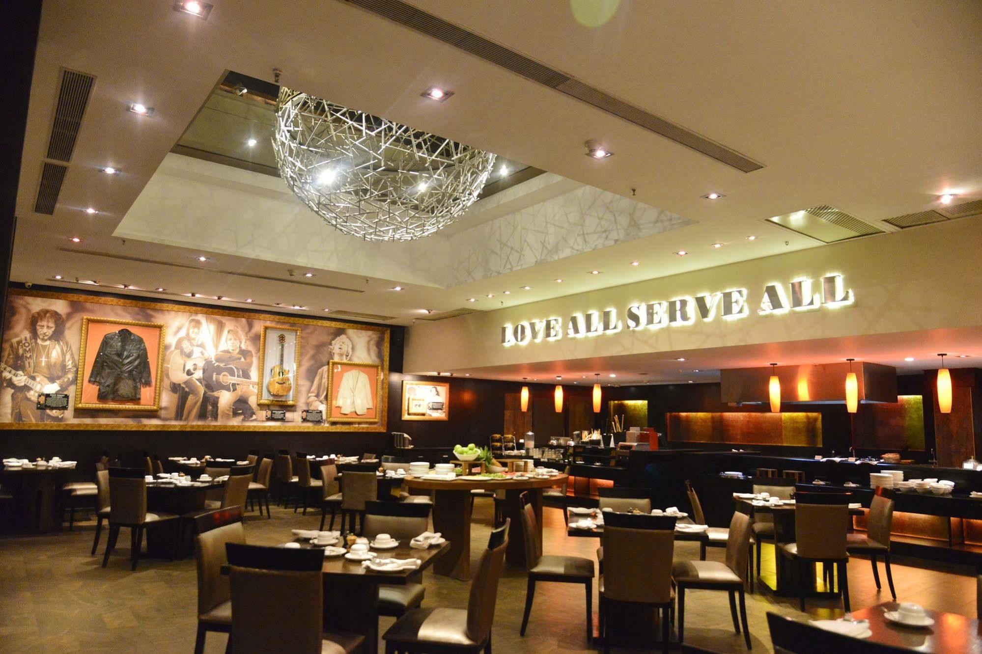 Hard Rock Hotel Goa Калангут Екстер'єр фото Interior of the restaurant