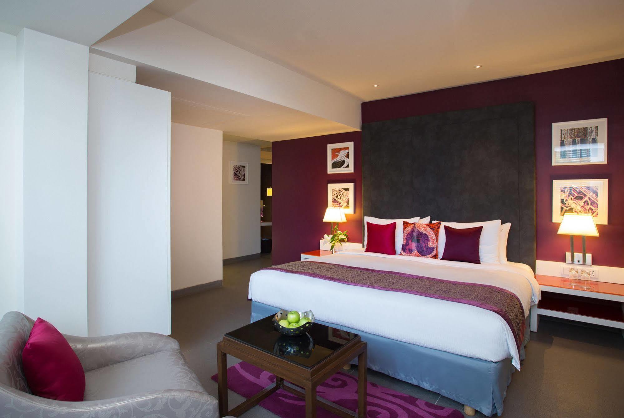 Hard Rock Hotel Goa Калангут Екстер'єр фото A bedroom at the hotel