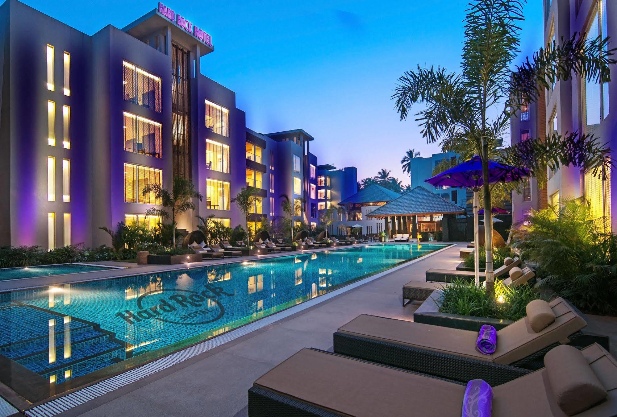 Hard Rock Hotel Goa Калангут Екстер'єр фото The pool at the W Bangkok